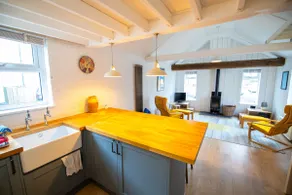 The Dees - Cottage, Rye Harbour - Image 2