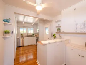 Charming 3 Bed, 2 Bath Holualoa Home on 1.1 Acres - Image 3
