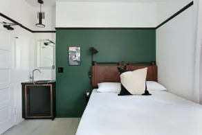 La Ventana Hotel – Modern Studio in Hostel in BEST - Image 4