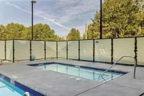 King Bed| Heated Outdoor Pool | Hot Tub | BBQ - Image 4