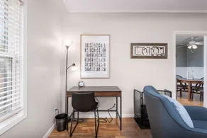 French Oak | Short Walk to Downtown | Dogs Welcome - Image 4