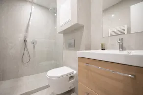 Nice Flat in Le Marais III - Image 4