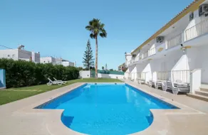 Villa avec barbecue, jardin et terrasse | Vue jardin - Image 5