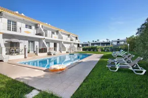 Villa avec barbecue, jardin et terrasse | Vue jardin - Image 4