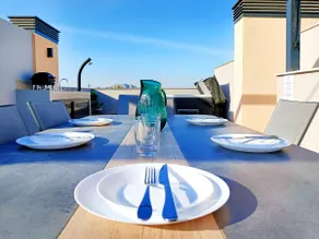 Penthouse apartment with rooftop Jacuzzi - Image 5