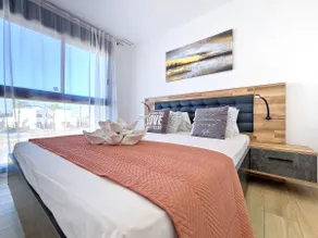 Penthouse apartment with rooftop Jacuzzi - Image 2