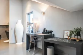 Fresh, Modern suite near top city hotspots - Image 4