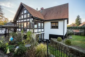 Large apartment with garden - Image 3