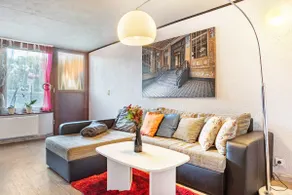 Large apartment with garden - Image 2