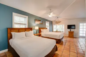 Pelican Suite | Cozy Cottage, Hot Tubs, Close to D - Image 4