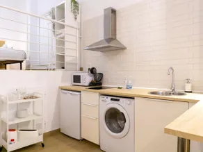 Cozy Loft Victoria - Image 2