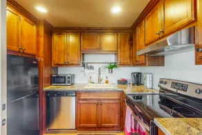 Morgan Hill Couple's Gem: 'Villa in the Vineyards' - Image 5