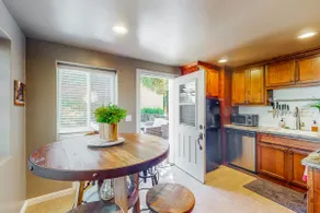 Morgan Hill Couple's Gem: 'Villa in the Vineyards' - Image 4
