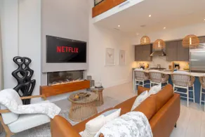 Luxe Retreat at Friday Harbour - Image 2