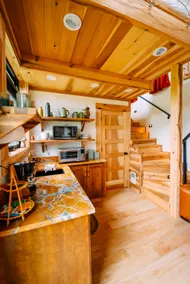 Tiny Cabin with WiFi and Private Trails in RRG - Image 5