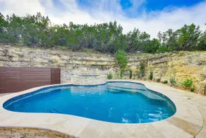 Luxury 6.5 acre Mansion | Heated Pool, Hot Tub, Ga - Image 3