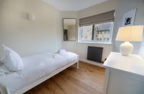 The perfect Location - Image 2