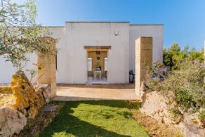 Acogedora villa con terraza, jardín e internet de alta velocidad | Vistas a la montaña | Admite mascotas - Image 2
