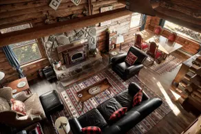 Log cabin w/river access & fireplace - Image 3