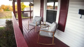 State Street Retreat w Hot Tub, Firepit, Dogs OK - Image 4