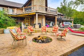 Ottawa Cabin: Hot Tub, Wraparound Deck, Games - Image 5