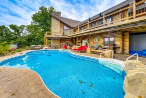 Ottawa Cabin: Hot Tub, Wraparound Deck, Games - Image 2