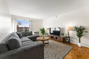 Gorgeous 2BR Next to BU 7129 - Image 4