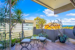 Clovelly Beach Escape - Walk to Beach - AC and Parking included - Image 5