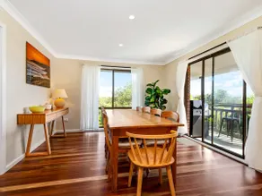 Bertie's 3 beaches -Firepit, 5min Walk to Beaches - Image 2