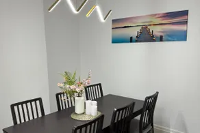 Manchester City Oasis - Spacious 5 Bedroom House - Image 2