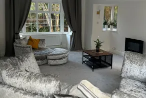 Manchester City Oasis - Spacious 5 Bedroom House - Image 5