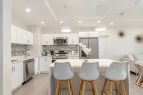 Coral luxe apartment - Image 4