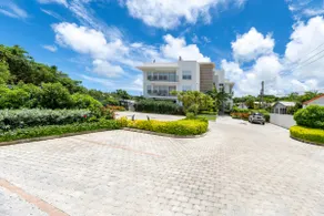 Coral luxe apartment - Image 5