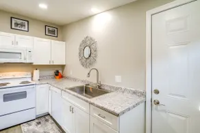 Near Scenic Parks: Convenient Home in Prestonsburg - Image 2
