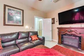 Luxe Atwater Home w/ Patio: 10 Mi to Yosemite Lake - Image 5