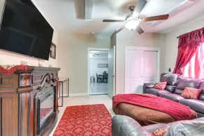 Luxe Atwater Home w/ Patio: 10 Mi to Yosemite Lake - Image 4