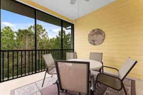 Homey Nature Escape - Sleeps 6 - Image 2