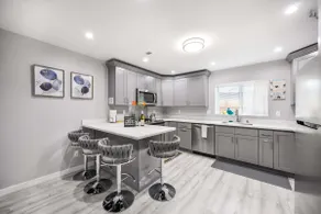 Kirkland Home with 2 Queen Beds - Totem Lake Village - Image 3