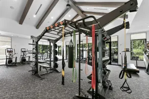 Luxury Oasis: Posh 3BR/2BA with Pool & Gym - Image 4