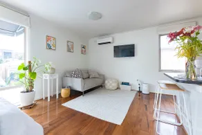 Studio Apartment walking distance to the beach - Image 2