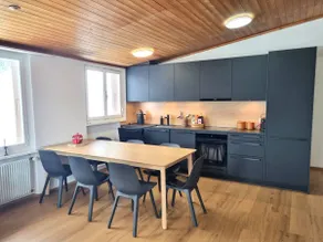 Ski-in/out cottage with open valley views - Image 4