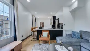 7 Bed - Urban Hot Tub Oasis near OSU & Short North - Image 2