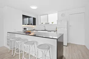 Very Very Burleigh - Image 4