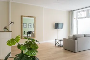 Spacious Family Apartment with 2 Bedrooms - Image 3