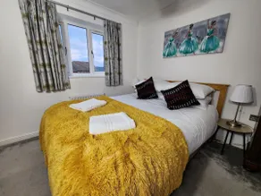 Blenheim villa, 3bedroom, Netflix, Parking, WiFi - Image 4