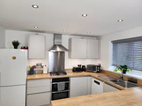 Blenheim villa, 3bedroom, Netflix, Parking, WiFi - Image 5