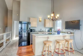 Lakefront Estate W Private Beach On Flathead Lake - Image 4