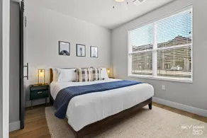 Music-Inspired, King Suites, Pool ,Gym & Workspace - Image 5