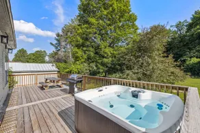 Serene 4-BR Farmhouse 5 min to Okemo - Image 2