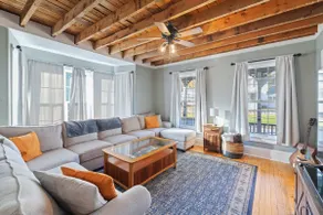 Serene 4-BR Farmhouse 5 min to Okemo - Image 3